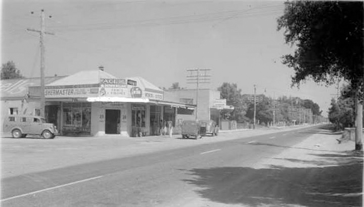 MARTIN'S CORNER, ROSEBUD