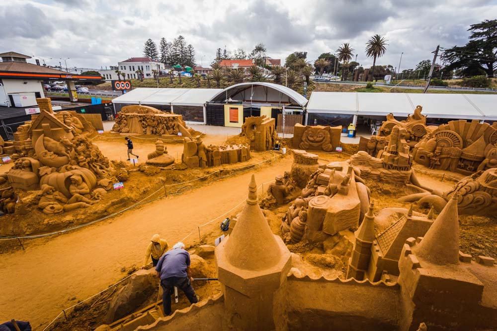 Every Bed of Roses: Sand Sculpting Australia {Field Trip}